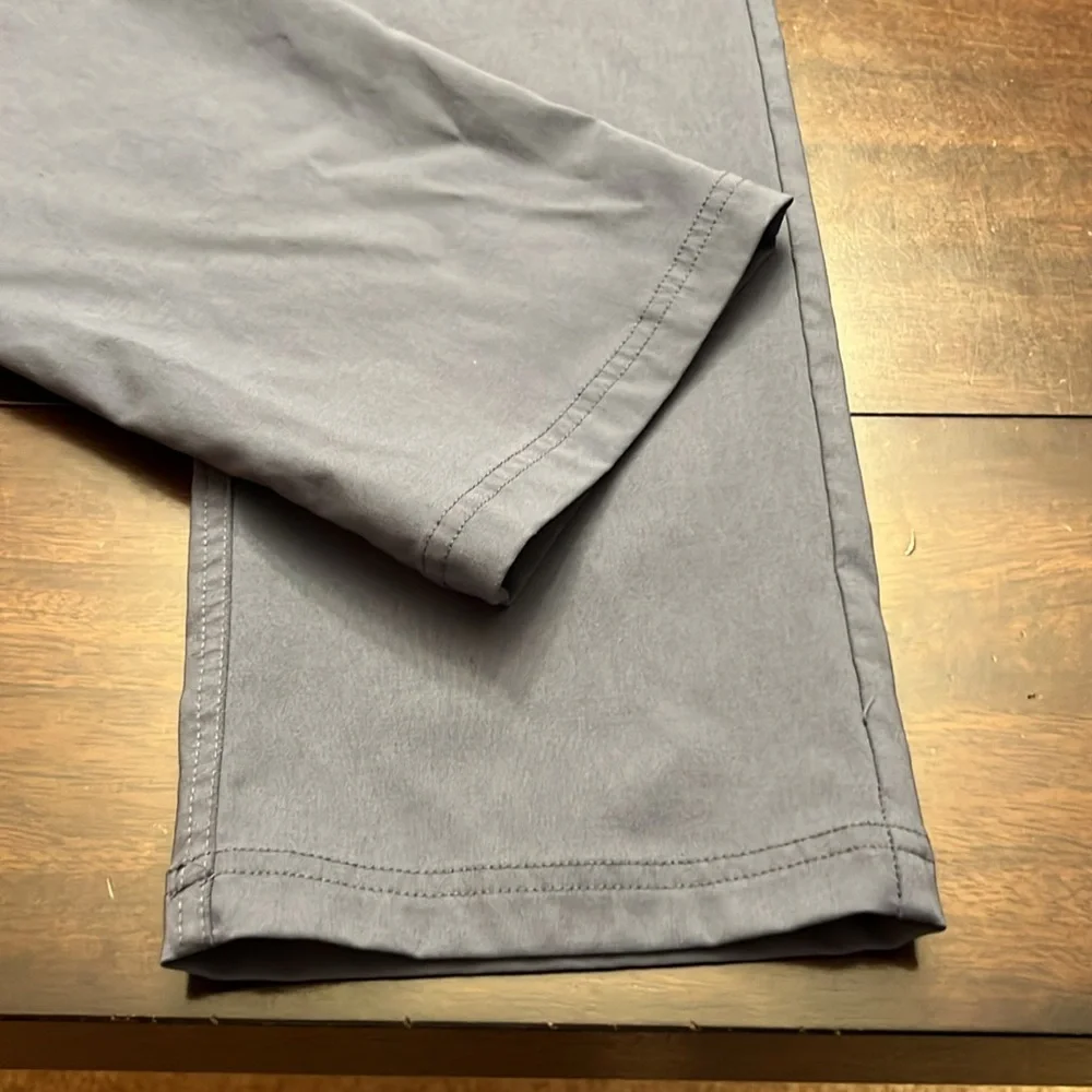 Gerry blue golf pants.  Size 36. Length 34. Gently used. Excellent condition - Picture 6 of 9